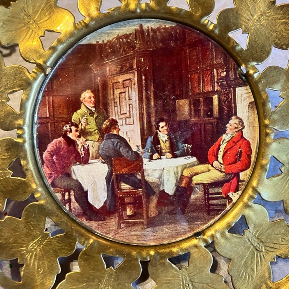 Set of 2 Vintage Original Brass Punched Butterfly 6" Circular Frames England - Picture 3 of 5